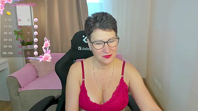 Snapshot of JennyMons chatting on June 14, 2026, 8:05 am JennyMons online show from June 14, 2026, 8:05 am