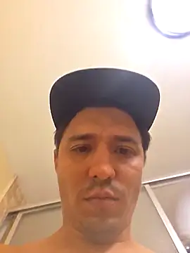 HoofedCylinder online show from April 19, 2026, 4:34 am