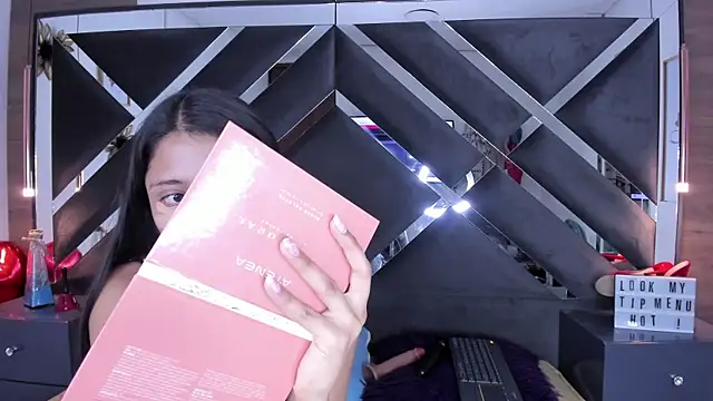 melody  sweet  online show from February 5, 2026, 7:07 pm