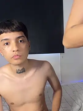 itselladoll online show from February 27, 2026, 10:32 pm