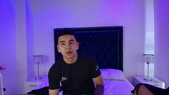 Jaden and sofia online show from April 22, 2026, 3:31 am