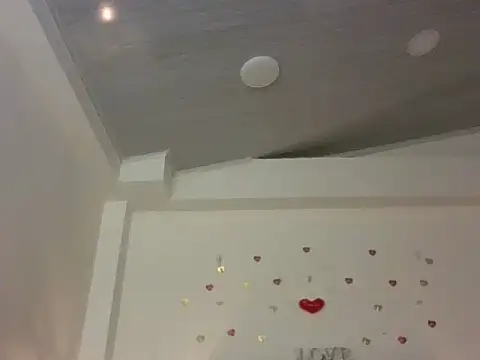 kat paradise online show from February 14, 2026, 11:51 am