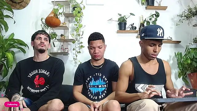 Interracial Snow Bunny online show from April 21, 2026, 6:23 pm