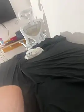 Casaalcaveira online show from February 5, 2026, 4:39 am