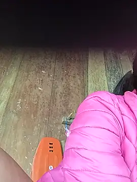 dakota-kis online show from April 21, 2026, 1:42 am