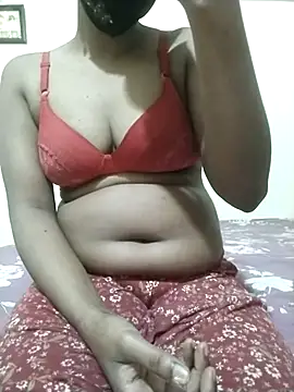 Snapshot of sumi_couele18 chatting on June 20, 2026, 5:49 pm sumi couele18 online show from June 20, 2026, 5:49 pm