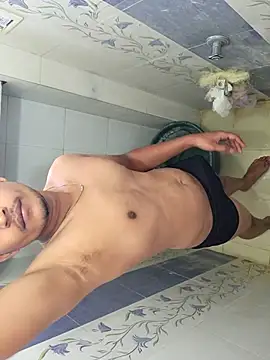 jerryrooh69 online show from April 19, 2026, 4:56 am