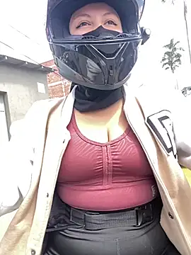 Scarlet auraa online show from February 23, 2026, 7:22 pm