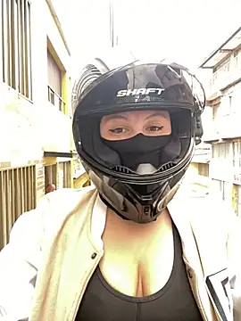 Scarlet auraa online show from February 24, 2026, 9:13 pm