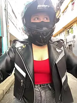 Scarlet auraa online show from May 31, 2026, 8:32 pm