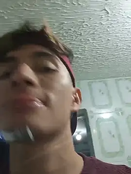 Snapshot of Andy_Kein chatting on May 12, 2026, 11:02 pm Andy Kein online show from May 12, 2026, 11:02 pm