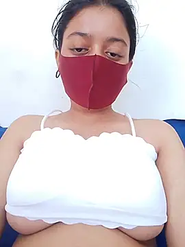 himu30283 online show from January 11, 2026, 5:23 am