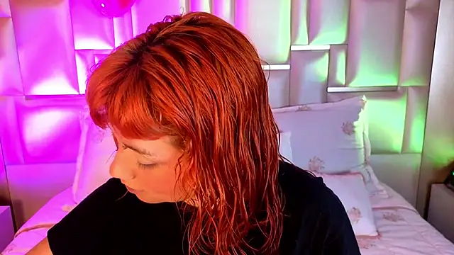 Sienna Desiree online show from February 12, 2026, 1:06 pm