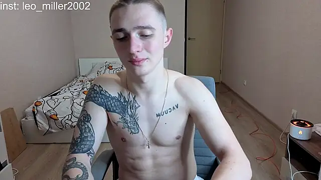 Snapshot of LEO__MILLER chatting on April 20, 2026, 2:03 am LEO MILLER online show from April 20, 2026, 2:03 am