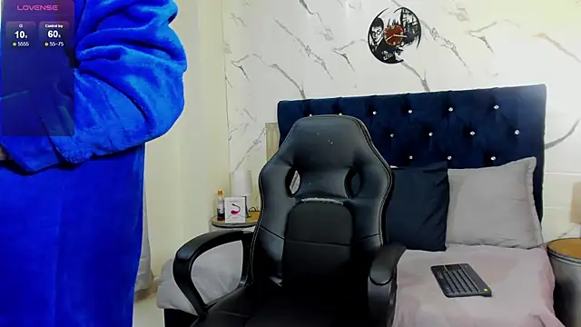 asher lux online show from April 21, 2026, 8:44 pm