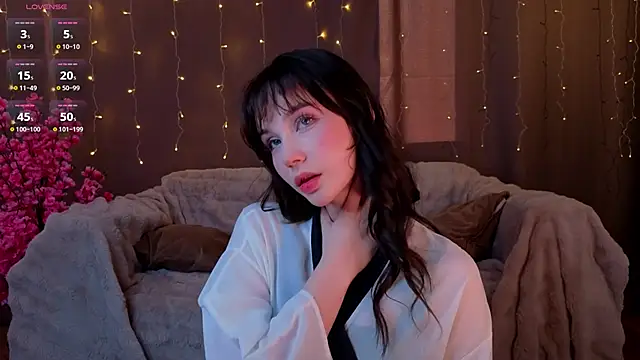 KiraYukimura online show from February 6, 2026, 4:39 am