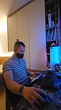 OnlyHand9x online show from February 21, 2026, 5:25 pm