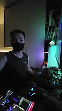 OnlyHand9x online show from April 14, 2026, 4:13 pm