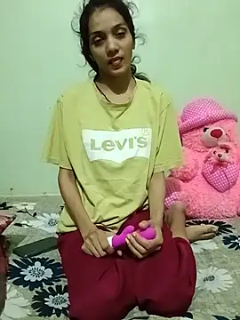 Honey lily-93 online show from June 8, 2026, 4:07 pm