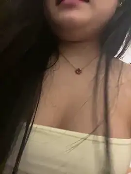 Linh DuongSexy online show from February 23, 2026, 1:30 pm