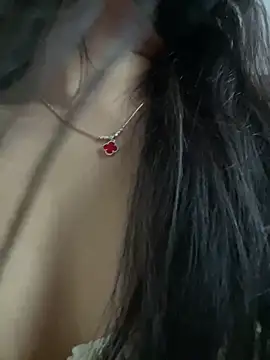 Linh DuongSexy online show from April 18, 2026, 7:45 am