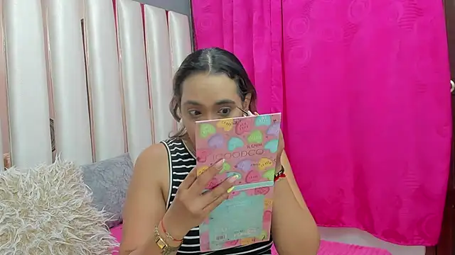 IsabelaAcosta online show from February 9, 2026, 1:26 pm