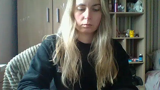 VikiLove765 online show from February 16, 2026, 8:54 am