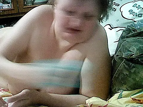 nataly4560 online show from April 9, 2026, 9:31 pm