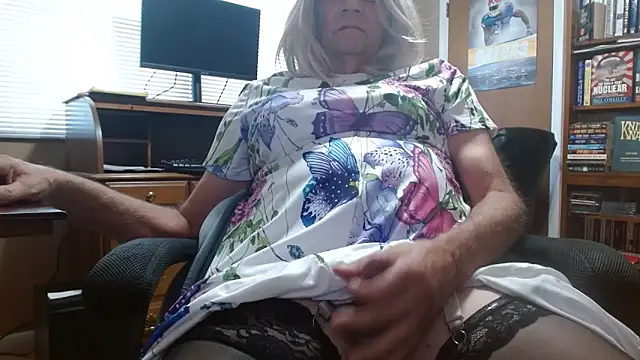 cheatinghubby1241 online show from April 18, 2026, 5:17 pm