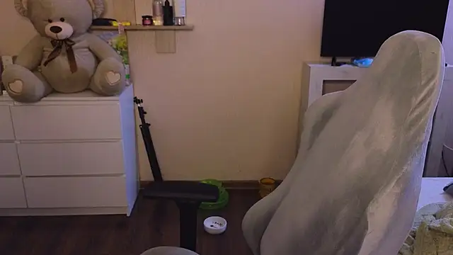 Ol1via online show from March 26, 2026, 3:01 am