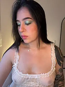 Snapshot of evelynrosess1 chatting on June 5, 2026, 10:59 pm evelynrosess1 online show from June 5, 2026, 10:59 pm