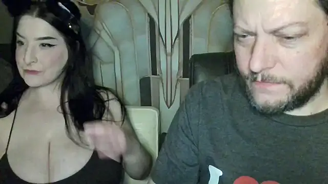 Snapshot of 2feral chatting on March 19, 2026, 7:01 am 2feral online show from March 19, 2026, 7:01 am