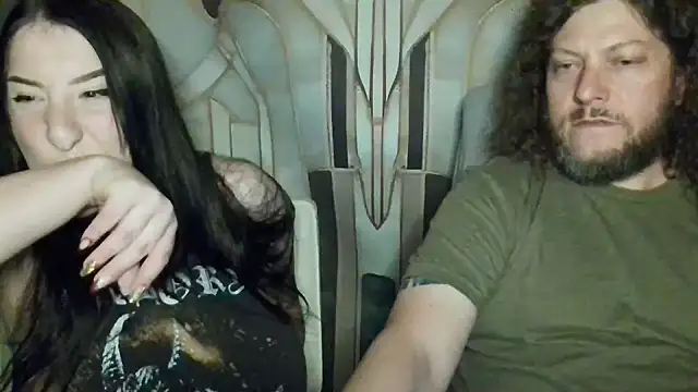 Snapshot of 2feral chatting on June 6, 2026, 1:43 am 2feral online show from June 6, 2026, 1:43 am
