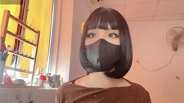 Tieu-May online show from February 15, 2026, 7:51 am