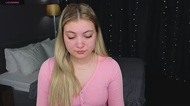 Angel  Grace online show from April 26, 2026, 12:08 am