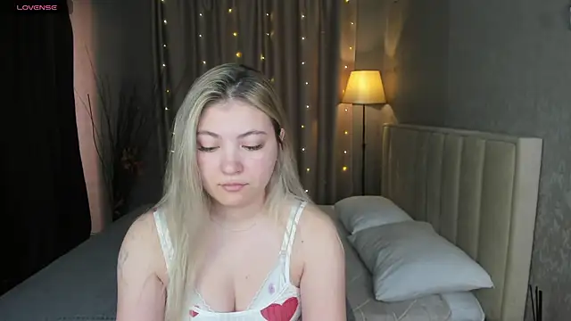 Snapshot of Angel__Grace chatting on June 5, 2026, 12:06 am Angel Grace online show from June 5, 2026, 12:06 am