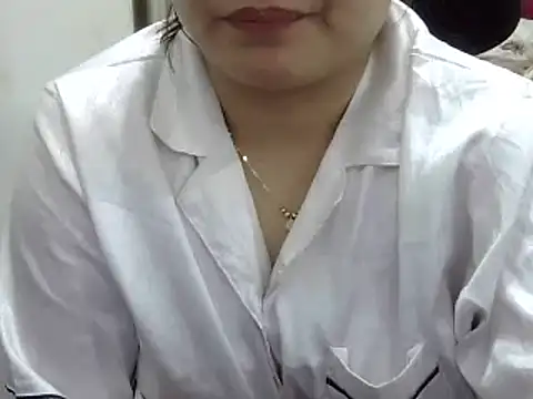 Snapshot of Sarah_no_land chatting on May 8, 2026, 3:28 pm Sarah no land online show from May 8, 2026, 3:28 pm