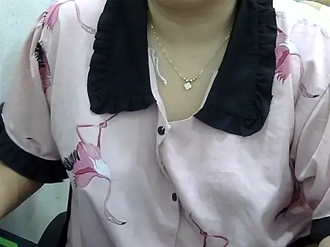 Snapshot of Sarah_no_land chatting on May 22, 2026, 4:23 pm Sarah no land online show from May 22, 2026, 4:23 pm
