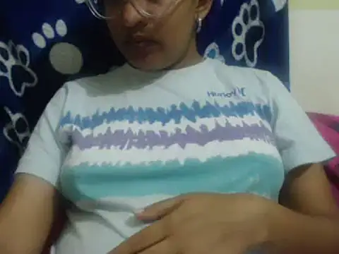 Snapshot of Kandysweety_2 chatting on February 2, 2026, 3:33 pm Kandysweety 2 online show from February 2, 2026, 3:33 pm