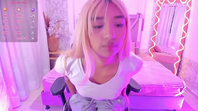 IRINA TAY1 online show from April 18, 2026, 3:10 am