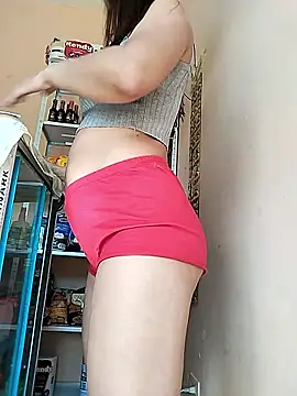 Lara queenxxx online show from January 18, 2026, 6:23 pm