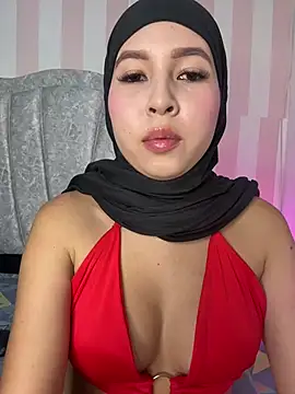 Snapshot of Shann_95 chatting on July 23, 2026, 10:19 pm Shann 95 online show from July 23, 2026, 10:19 pm