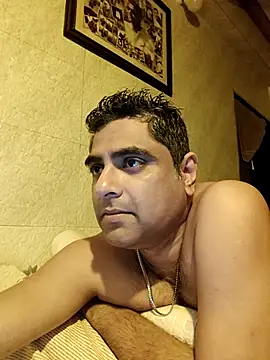 Snapshot of hardnhornybull chatting on April 9, 2026, 8:58 pm hardnhornybull online show from April 9, 2026, 8:58 pm