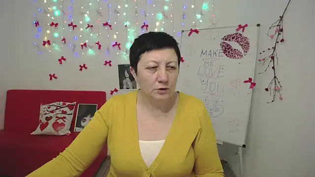 EmilyL0ve online show from February 17, 2026, 7:31 pm