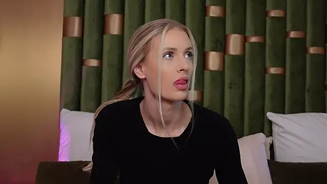 AmeliaAngel online show from January 9, 2025, 6:38 am