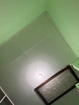 creampie2u online show from March 27, 2026, 6:41 am