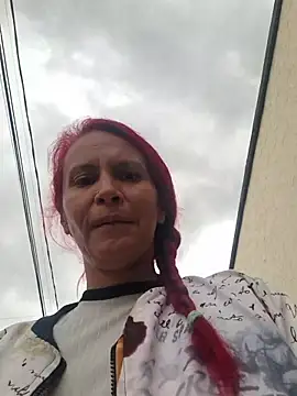 Snapshot of cintia_love chatting on May 8, 2026, 10:04 pm cintia love online show from May 8, 2026, 10:04 pm
