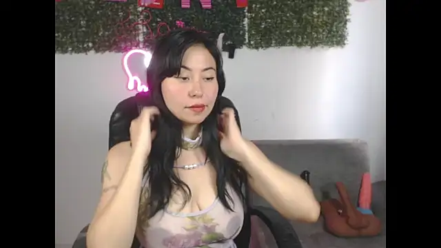 LolaOpalX online show from February 16, 2026, 4:14 pm