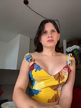 Snapshot of milablossom01 chatting on July 28, 2026, 3:21 pm milablossom01 online show from July 28, 2026, 3:21 pm
