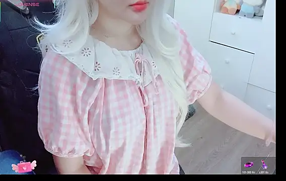 Junnatalie   online show from March 26, 2026, 9:09 pm